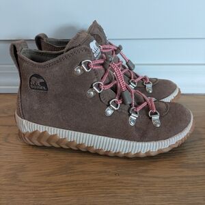 Sorel Out N About Conquest Boots - Women's Sz 3 - Waterproof - Brown - Red Laces